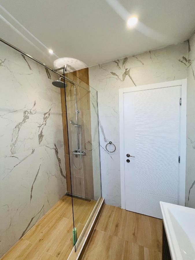 Apartment Luxury Explorer Podgorica Eksteriør bilde