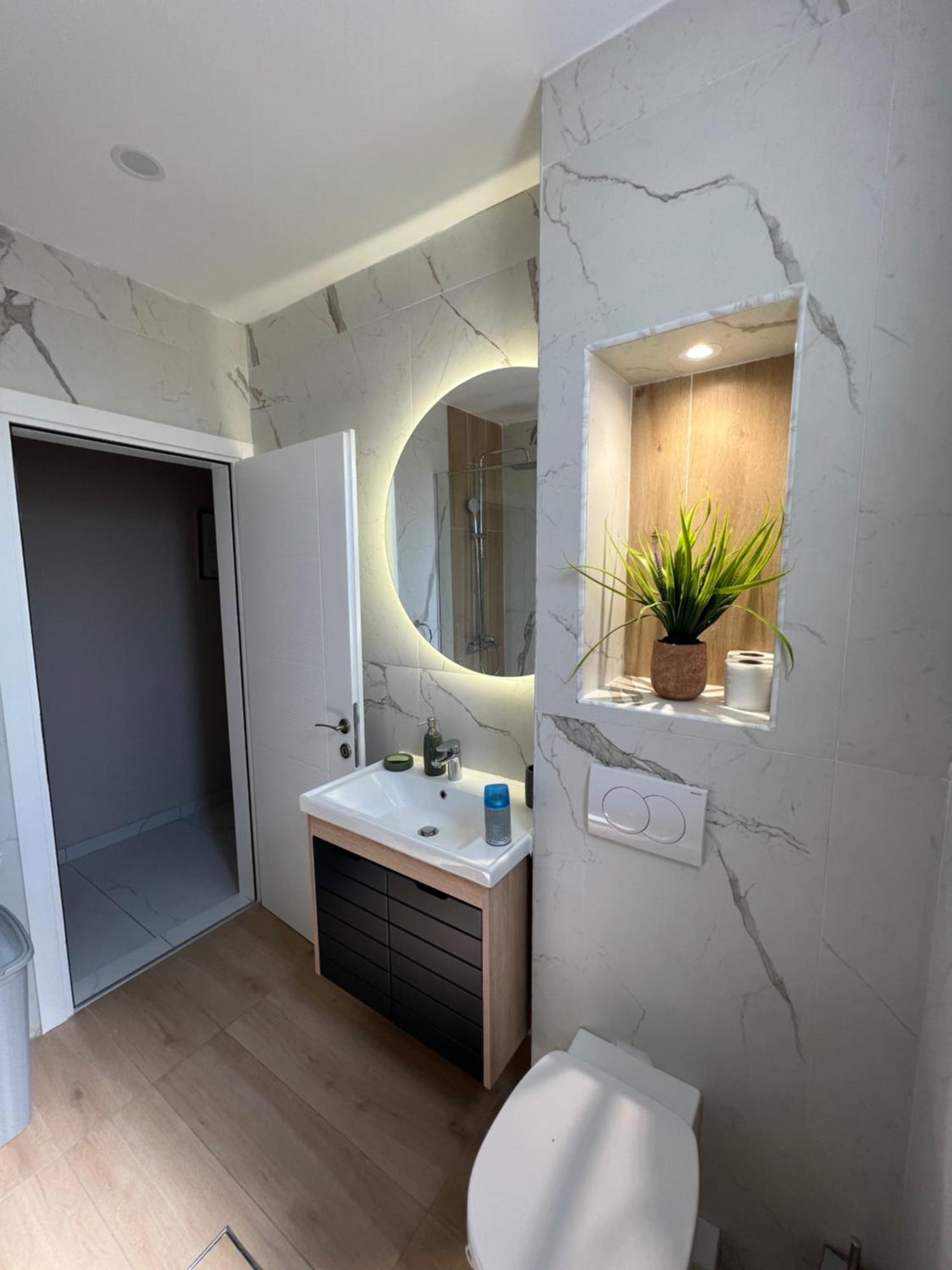 Apartment Luxury Explorer Podgorica Eksteriør bilde