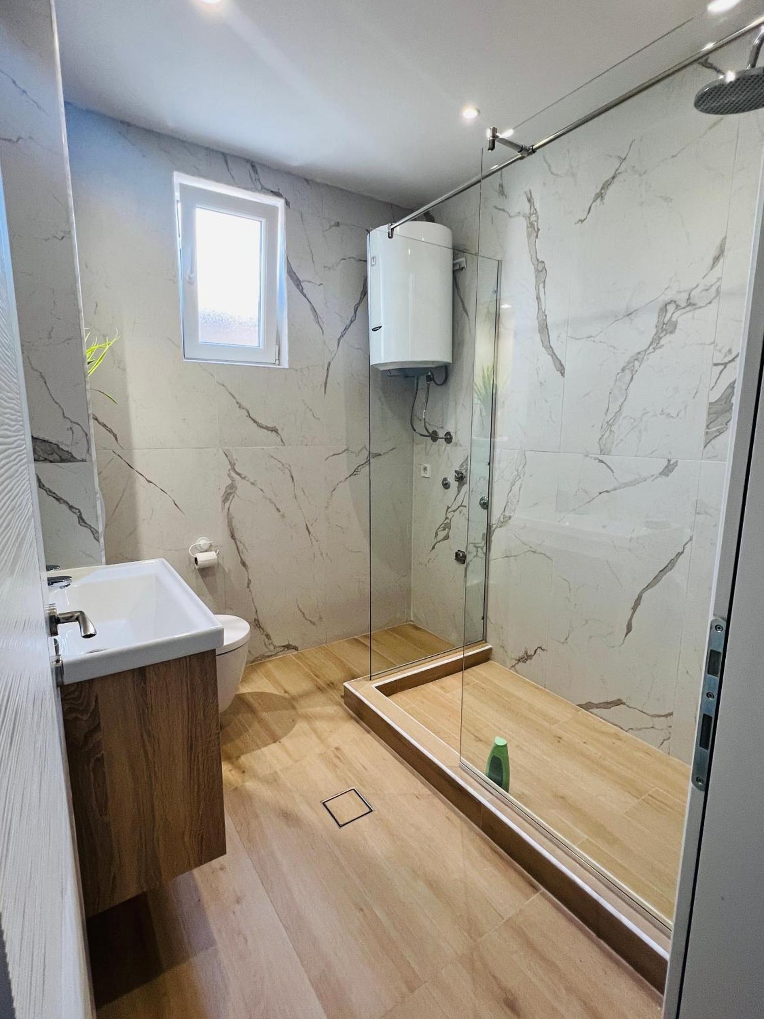 Apartment Luxury Explorer Podgorica Eksteriør bilde